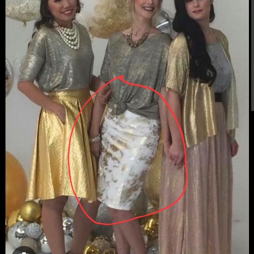 LuLaRoe White and Gold Pencil Skirt